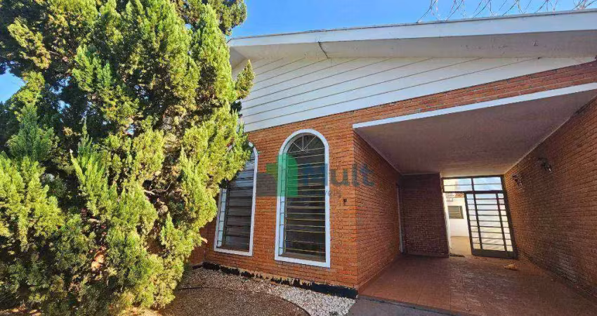 Casa térrea em excelente localização no bairro jd américa com terreno de 250m² e 155,64m² de área útil.