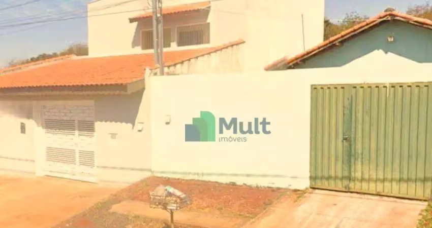 Casa térrea localizada no bairro jd. paiva com terreno de 185m² e 60m² de construção.