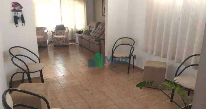 Casa térrea em ótima localização no bairro jardim castelo branco com 200 m² de área total e 158,12 m² de área construída.