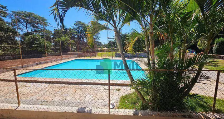 Chácara em ótima localização próximo ao clube de campo da recreativa com terreno 5.424m² e 780m² de área construída.
