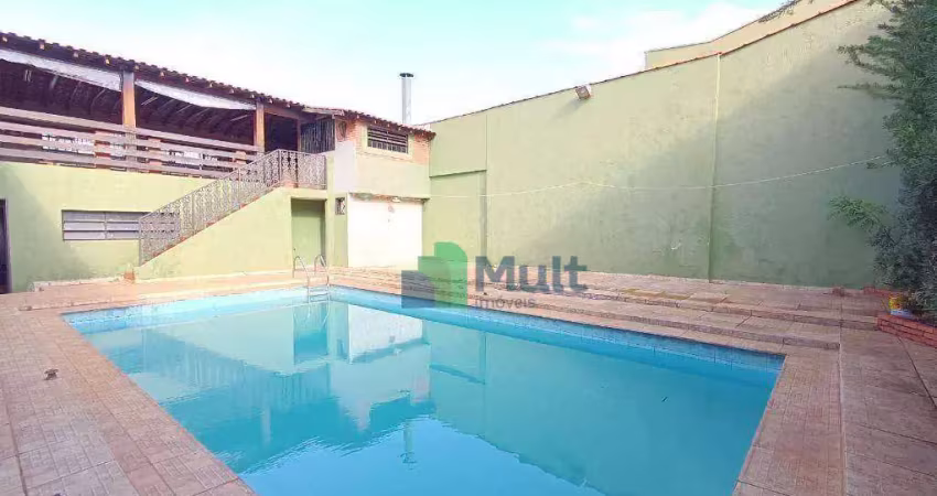 Sobrado com elevador, varanda gourmet e piscina em ótima localização no bairro vila virginia, com terreno de 450m² e 511,31m² de construção.