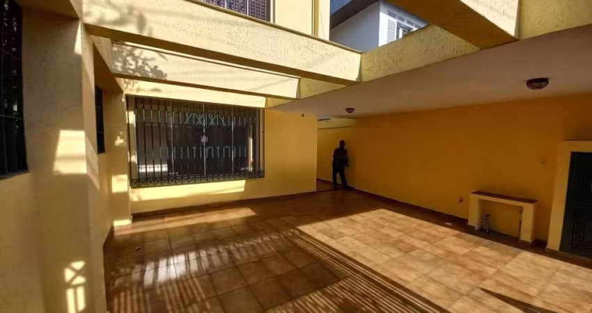 Sobrado Residencial no Campo Belo 218 metros 3 suítes 02 vagas 1.200.000