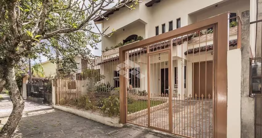 CASA 4 DORMITÓRIOS, AMPLA, 2 SUÍTES,  3 VAGAS E TERRAÇO NO JARDIM ITU