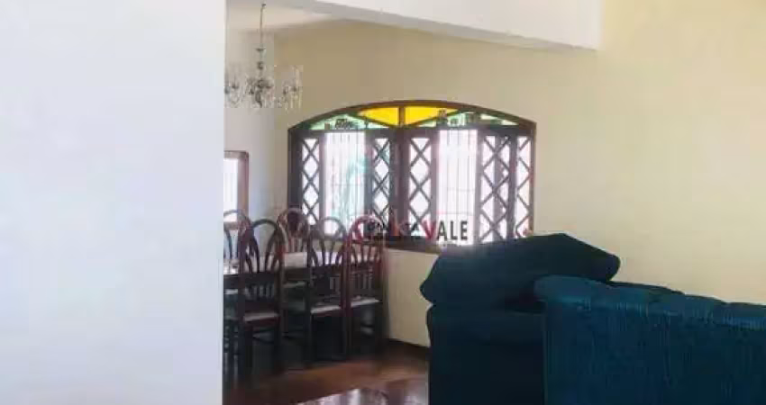 Casa com 3 dormitórios à venda, 274 m² por R$ 800.000,00 - Bosque dos Eucaliptos - São José dos Campos/SP