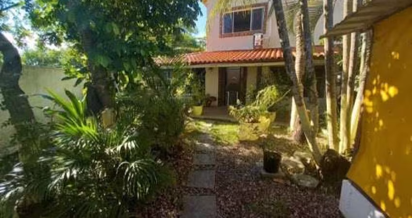 Casa com 3 dormitórios à venda, 120 m² por R$ 750.000,00 - Vargem Pequena - Rio de Janeiro/RJ