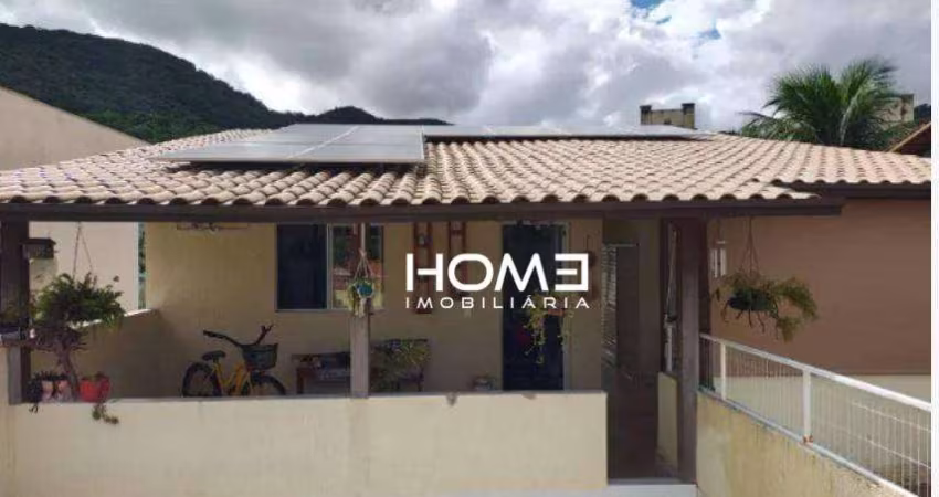Linda casa em condomínio fechado em piratininga – conforto, segurança e lazer completo!