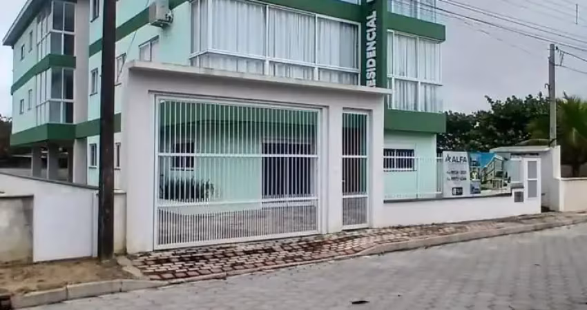 Aconchegante apartamento a poucos metros da praia do ervino