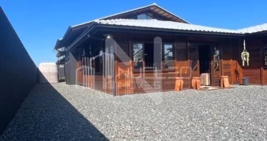 Casa na Praia do Ervino