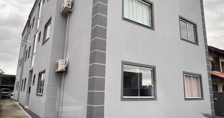 Apartamento no bairro Aventureiro