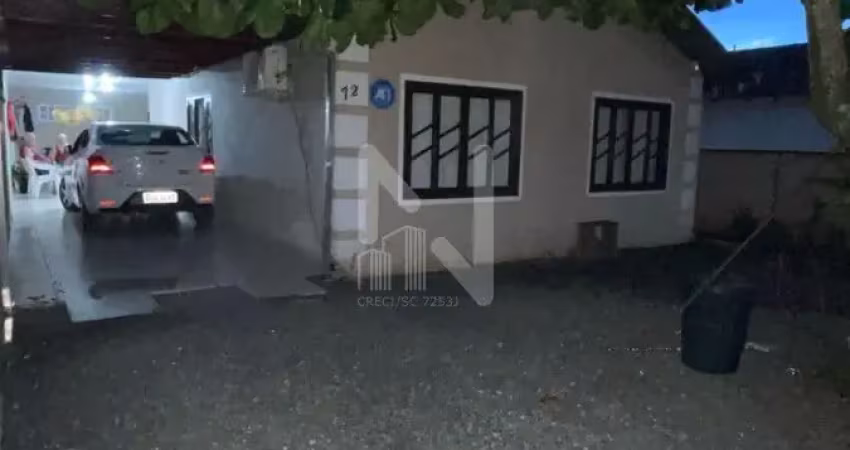 Casa com 3 quartos à venda no Jardim Iririú, Joinville 