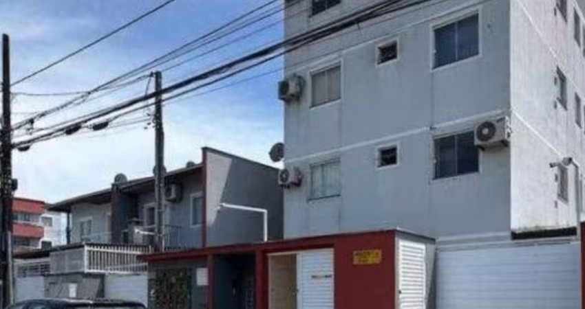 Apartamento aconchegante e com móveis planejados no Aventureiro