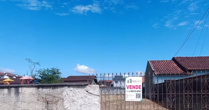 Terreno em localização privilegiada no Paranaguamirim
