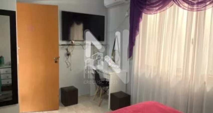 Casa Pronta para Morar com Piscina no Itaum