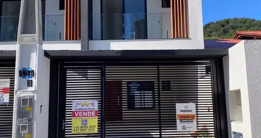 Casa com 3 quartos à venda no Saguaçu, Joinville 