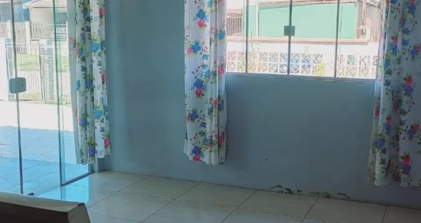Casa com Duas Kitnets no Panaraguamirim
