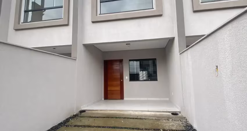 Geminado moderno com piscina e bem localizado no bairro costa e silva
