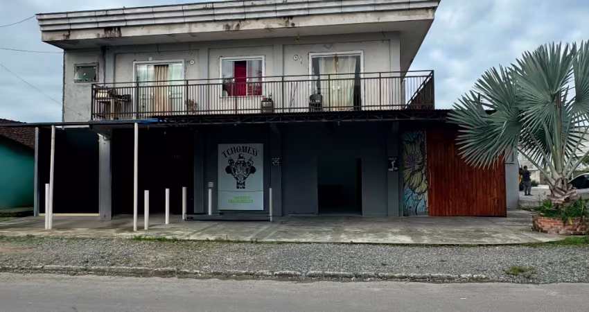 Sala Comercial com Apartamento no João Costa