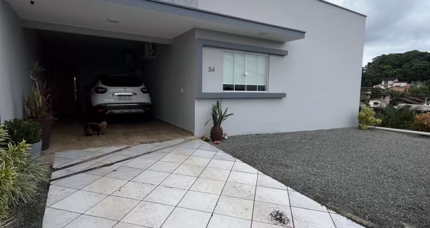 Casa à Venda no João Costa