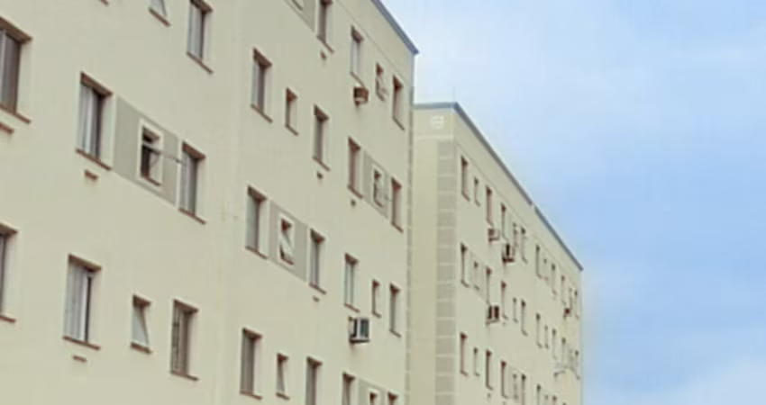 Apartamento em Condomínio no Adhemar Garcia