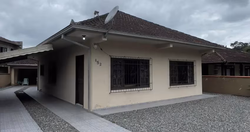 Casa aconchegante e bem localizada no bairro paranaguamirim