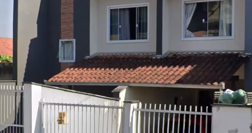 Casa com 2 quartos à venda no Parque Guarani, Joinville 