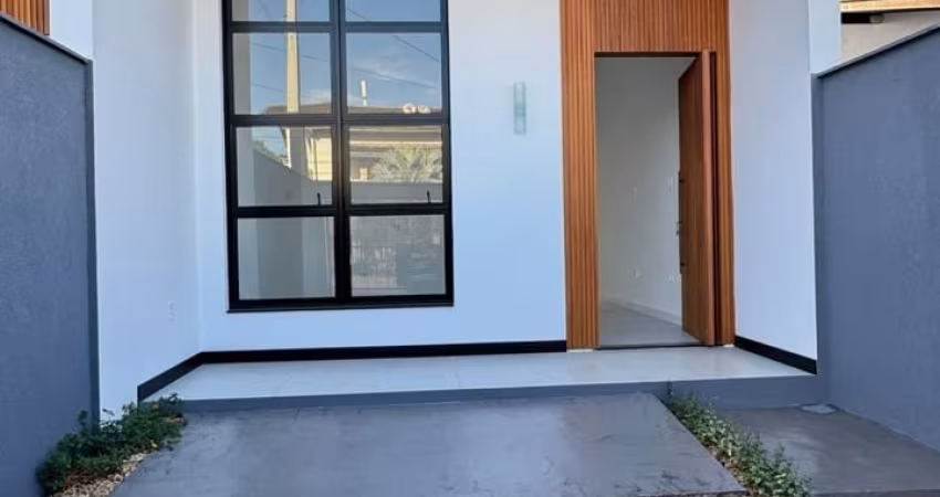 Lindo Geminado Pronto para Morar no Iririú