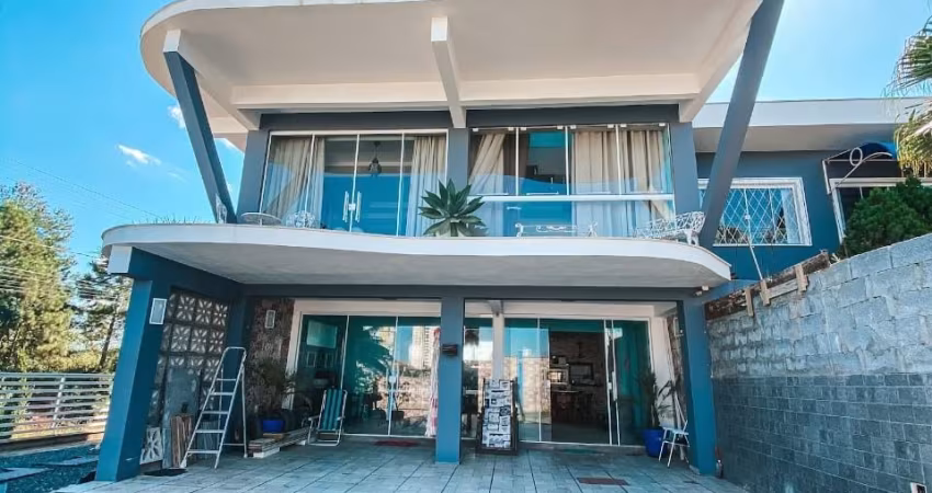 Belíssima Casa de Alto Padrão na Praia em Piçarras