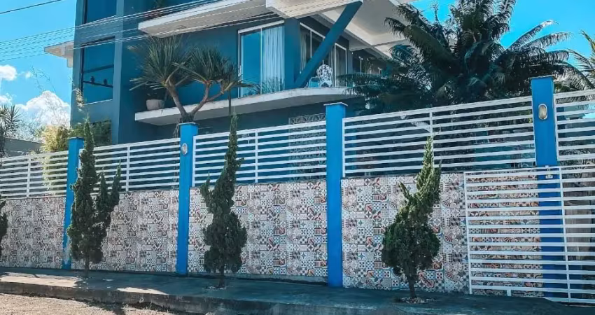 Belíssima casa de alto padrão na praia de itacolomi em piçarras