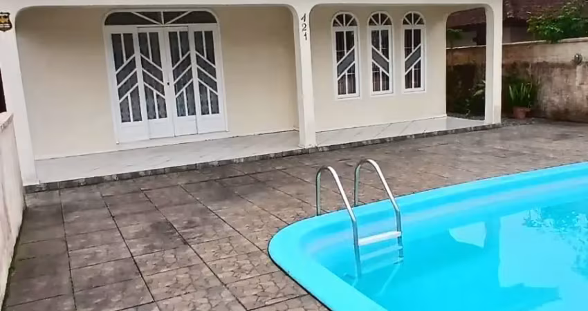Casa com 4 quartos à venda no Boa Vista, Joinville 