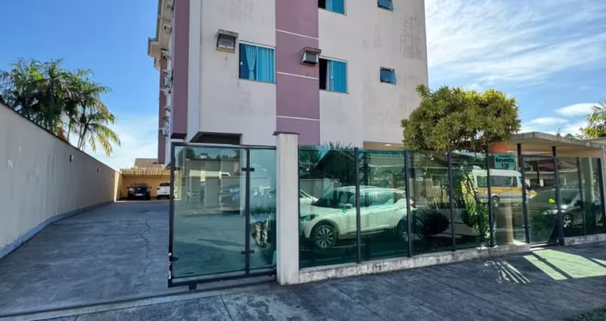 Aconchegante e bem localizado apartamento no bairro iririú