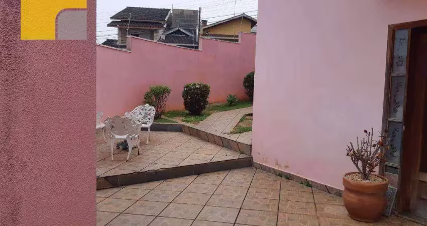 Casa com 4 dormitórios à venda por R$ 850.000 - Jardim Primavera - Bragança Paulista/SP