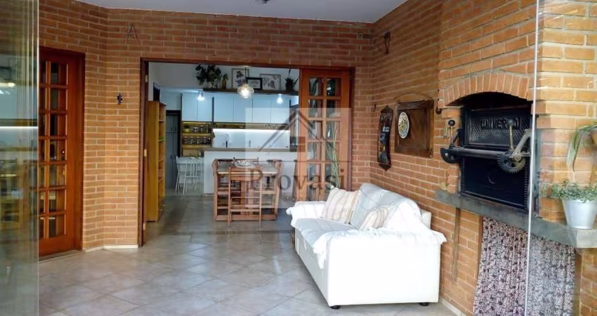 Alphaville Residencial 4 (Santana de Parnaíba) - Magnífica Casa no Residencial 4 c/ 4 Suítes (1 Master) | 453m² | Hidro | R$ 3.100.000,00