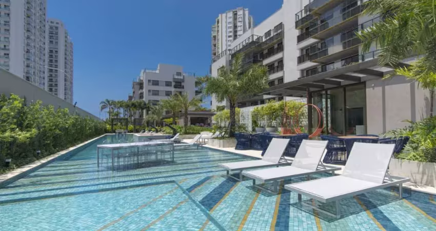 Apartamento em condomínio de extremo luxo na orla da praia da barra da tijuca