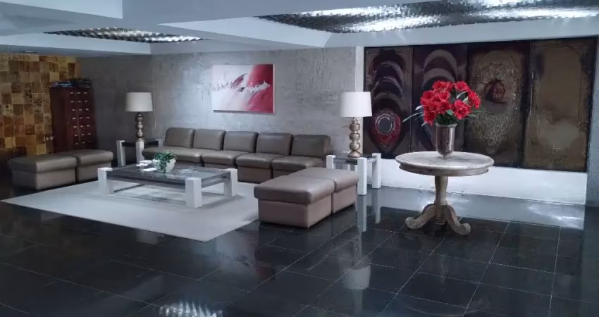 Apartamento com 4 quartos sendo 2 suítes e 2 dependências
