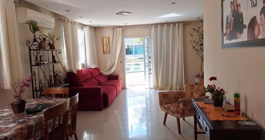 Casa para venda tem 235 metros quadrados com 4 quartos em Aparecida - Santos - SP