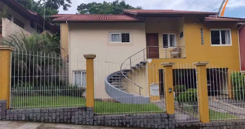 Casa com 3 dormitórios à venda, 249 m² por R$ 1.800.000,00 - Coqueiros - Florianópolis/SC