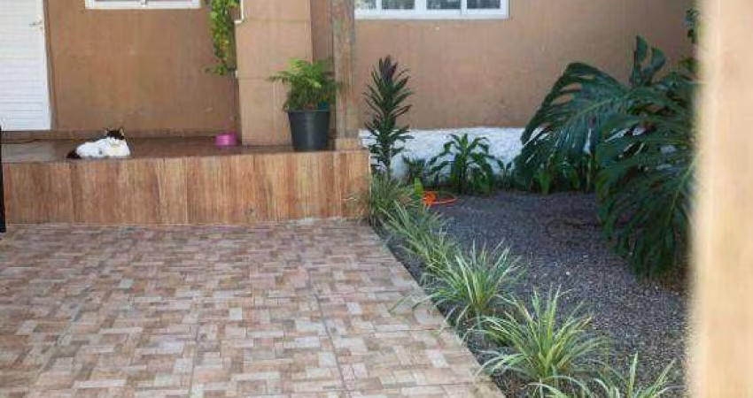 Casa com 3 dormitórios à venda, 158 m² por R$ 640.000,00 - Barreiros - São José/SC