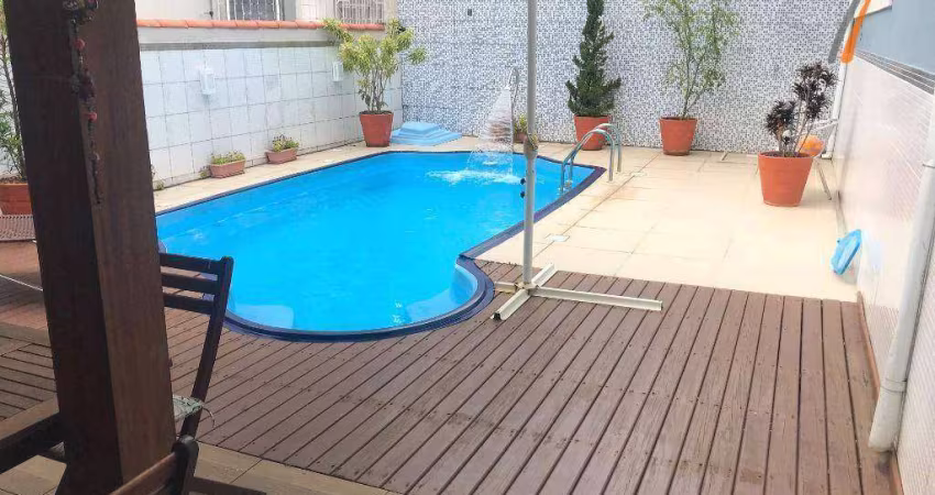 Casa com 3 dormitórios à venda por R$ 1.700.000,00 - Coqueiros - Florianópolis/SC