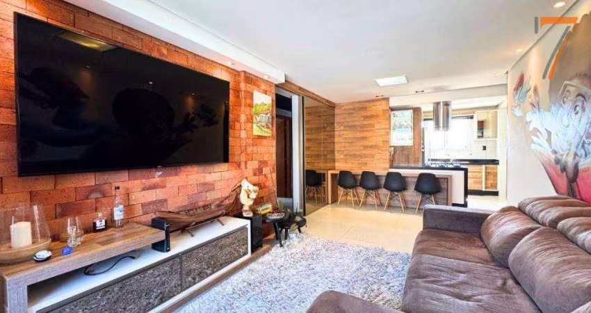 Apartamento com 3 dormitórios à venda, 84 m² por R$ 740.000,00 - Estreito - Florianópolis/SC