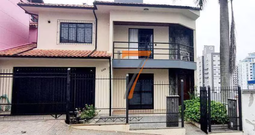 Casa com 5 dormitórios à venda, 330 m² por R$ 1.999.000 - Barreiros - São José/SC