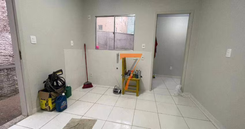 Casa com 2 dormitórios para alugar, 60 m² por R$ 2.600,01/mês - Estreito - Florianópolis/SC