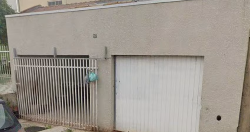 Sobrado No Cic com sala comercial