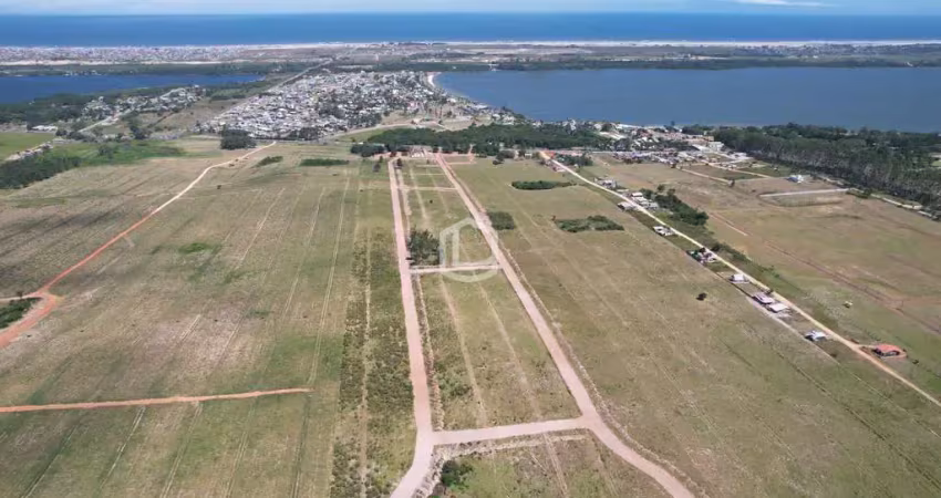 NOBLE - Terreno em Condomínio em Lagoa dos Esteves, Balneário Rincão/SC