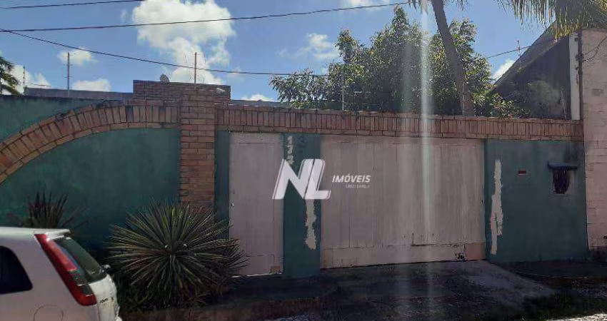 Casa em Ponta Negra com 300m² de área total - 157m² de área construída