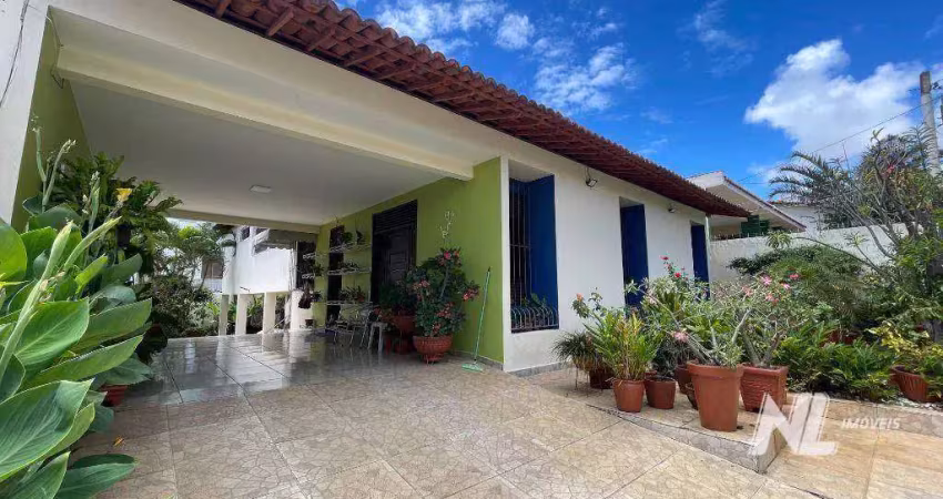 Casa em Lagoa Nova - com 4quartos 2suites, 3vagas de garagem