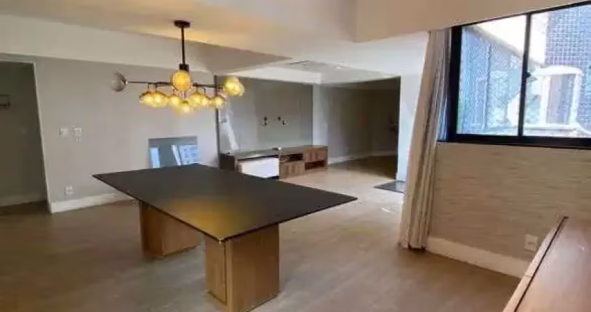 Apartamento com 195m² - 3suites - reformado e com projetados