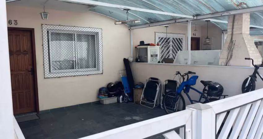 Casa em condomínio fechado com 2 quartos à venda na Avenida Minas Gerais, 519, Vila Voturua, São Vicente