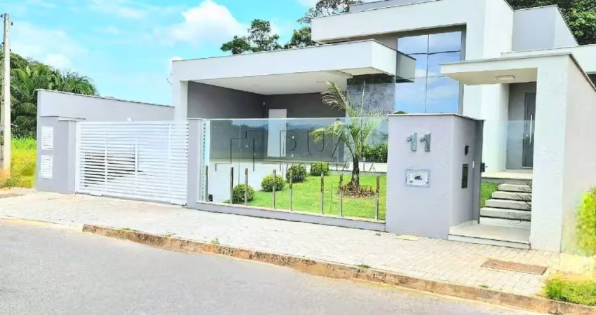 Casa à venda na barra do rio cerro | 3 suítes, piscina e alto padrão de acabamento