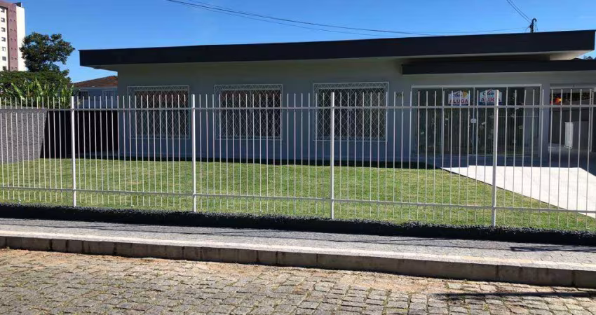 Casa com finalidade comercial ou residencial no bairro Vila Lalau em Jaraguá do Sul