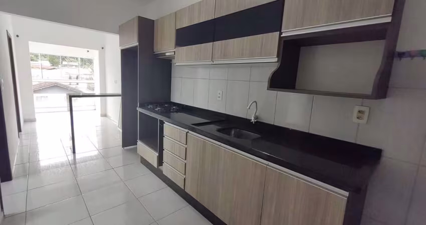 Apartamento semimobiliado à venda em Jaraguá do Sul.